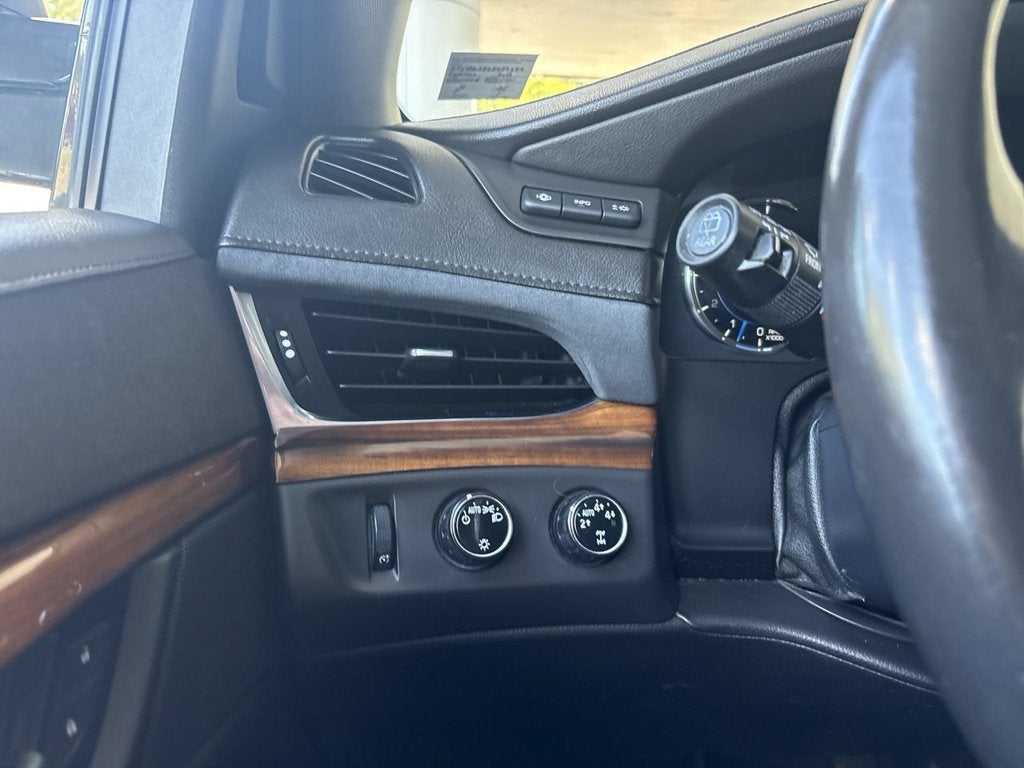 2016 Cadillac Escalade Luxury Collection
