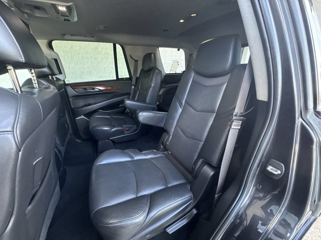 2016 Cadillac Escalade Luxury Collection