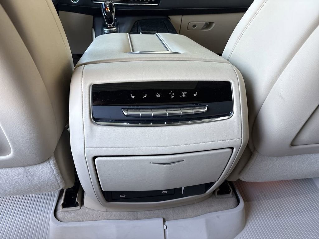 2022 Cadillac Escalade Premium Luxury