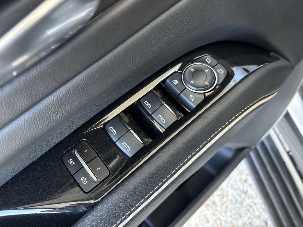 2022 Cadillac Escalade Premium Luxury