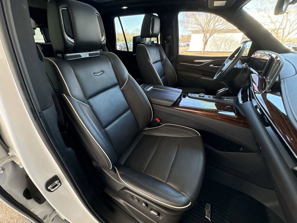 2022 Cadillac Escalade Premium Luxury