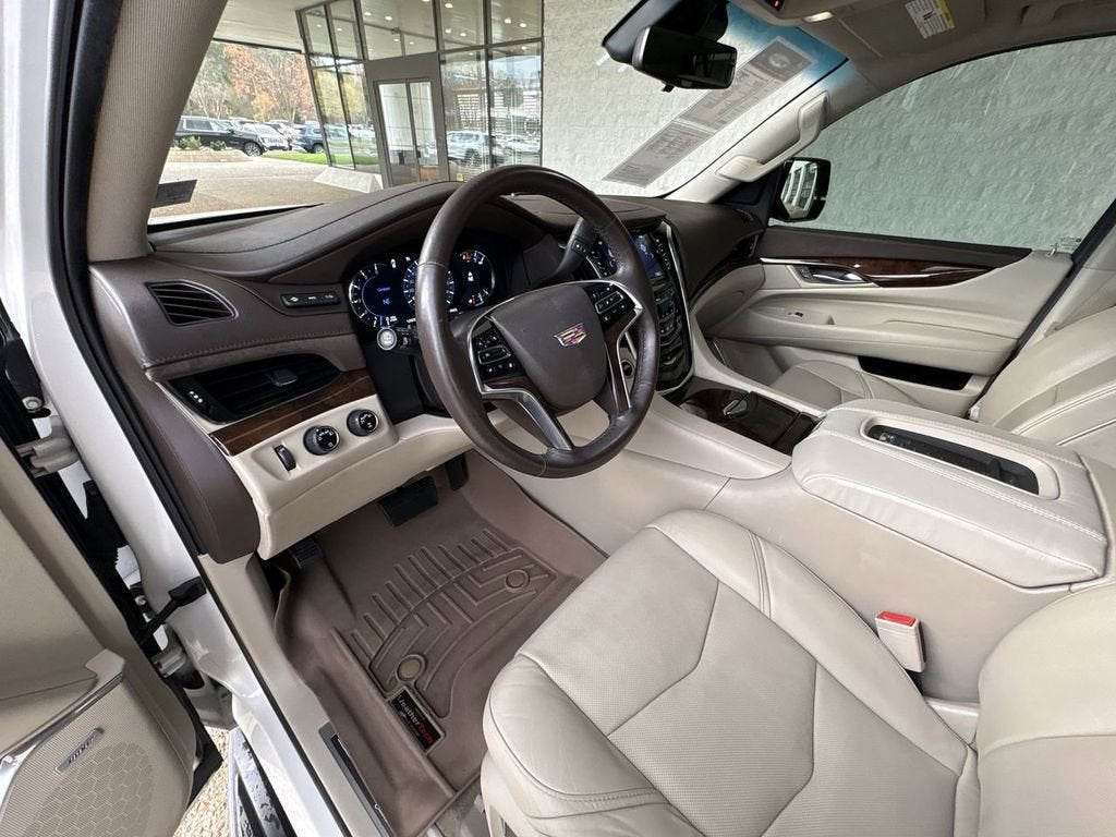 2017 Cadillac Escalade ESV Luxury