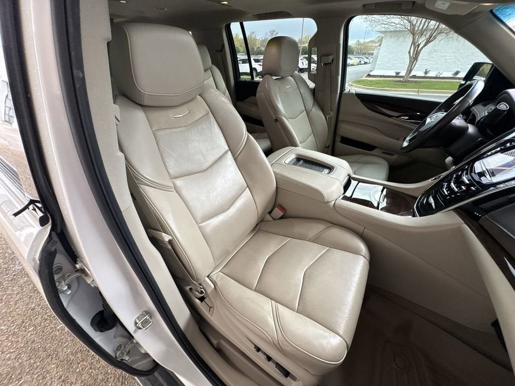 2017 Cadillac Escalade ESV Luxury