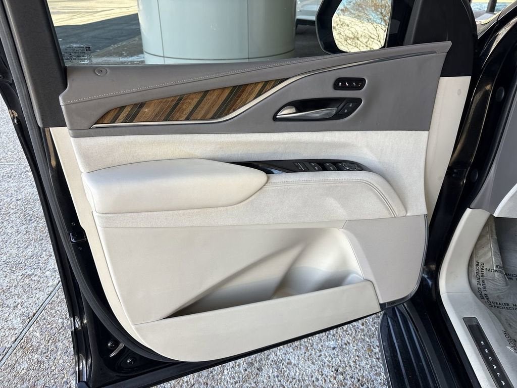 2022 Cadillac Escalade ESV Premium Luxury Platinum