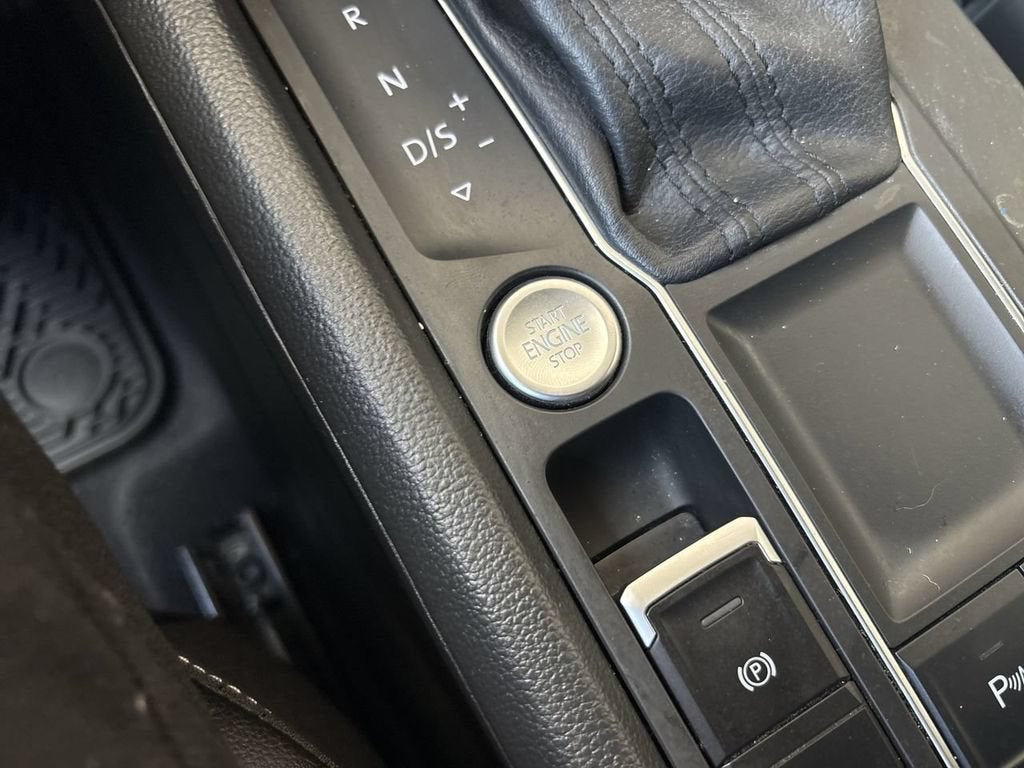 2021 Volkswagen Atlas 3.6L V6 SE w/Technology