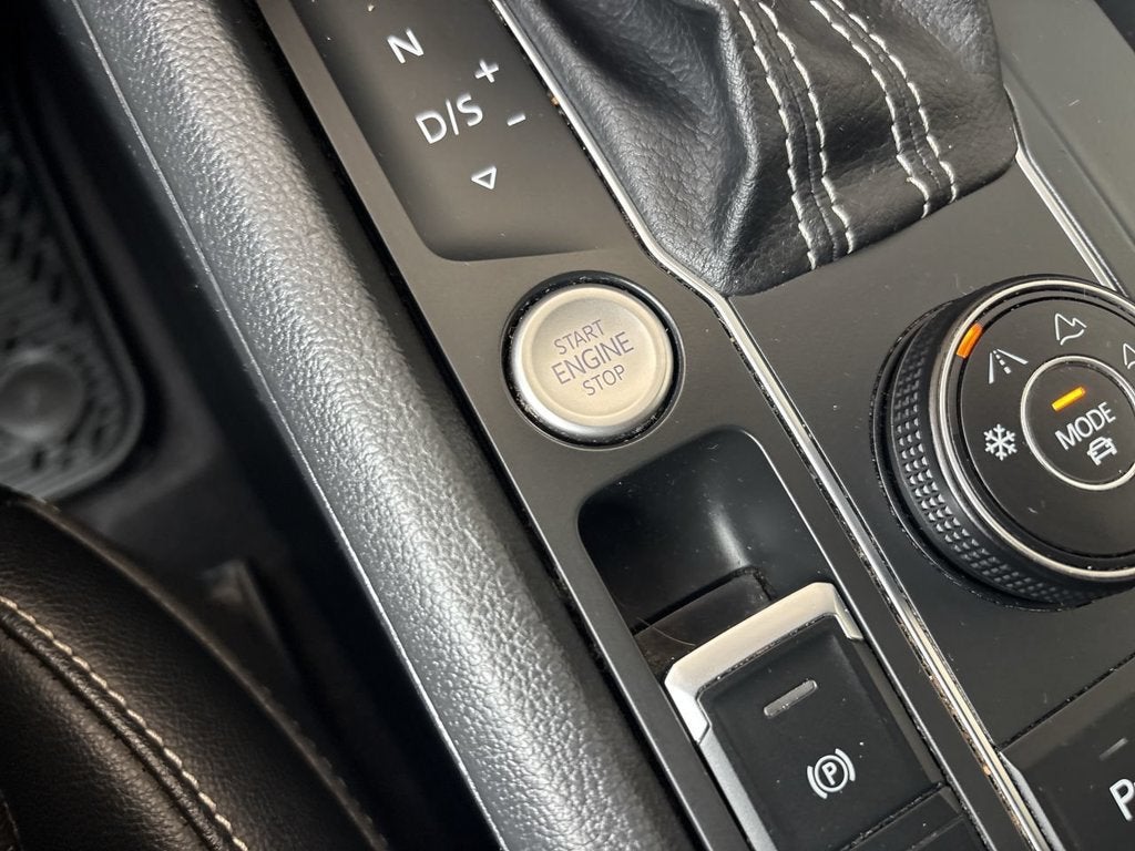 2021 Volkswagen Atlas 3.6L V6 SE w/Technology