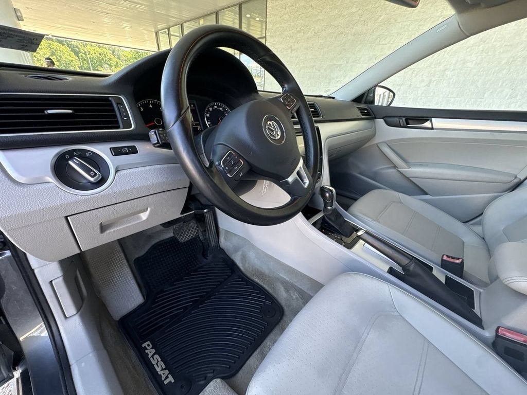 2012 Volkswagen Passat 2.5L SE