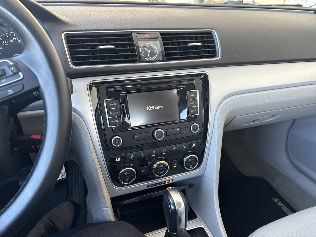 2012 Volkswagen Passat 2.5L SE