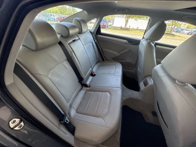 2012 Volkswagen Passat 2.5L SE
