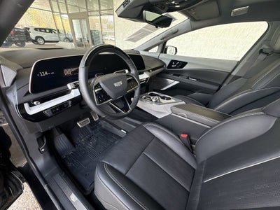 2025 Cadillac OPTIQ Luxury 2
