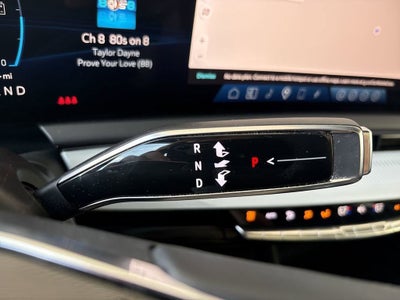 2025 Cadillac OPTIQ Luxury 2