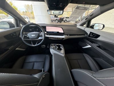 2025 Cadillac OPTIQ Luxury 2