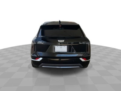 2025 Cadillac OPTIQ Luxury 2