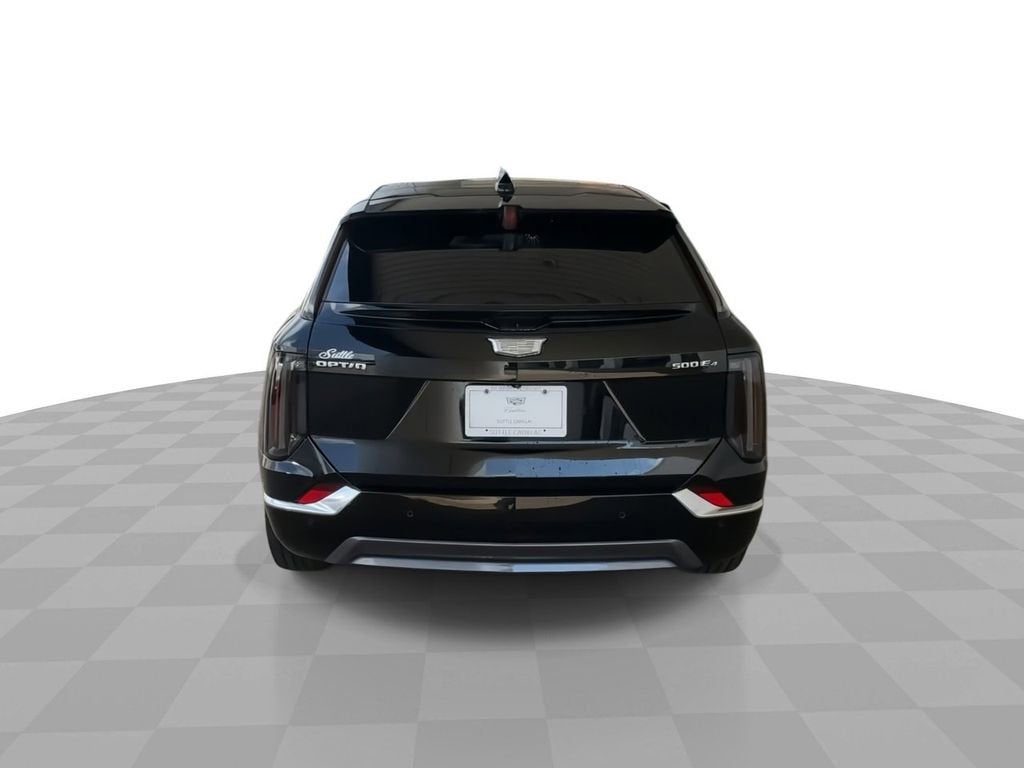 2025 Cadillac OPTIQ Luxury 2