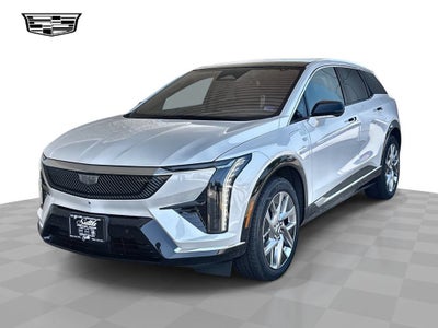 2025 Cadillac OPTIQ Luxury 2