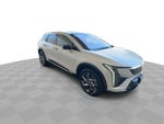 2025 Cadillac OPTIQ Luxury 2