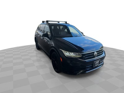 2022 Volkswagen Tiguan SE R-Line Black