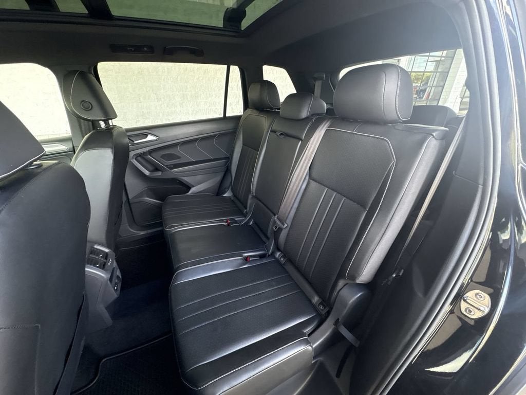 2022 Volkswagen Tiguan SE R-Line Black