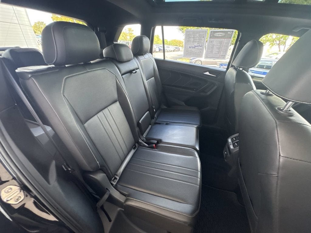 2022 Volkswagen Tiguan SE R-Line Black