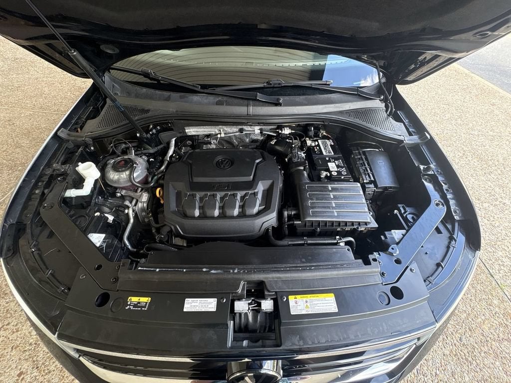 2022 Volkswagen Tiguan SE R-Line Black