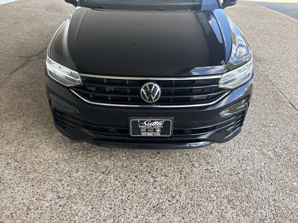 2022 Volkswagen Tiguan SE R-Line Black