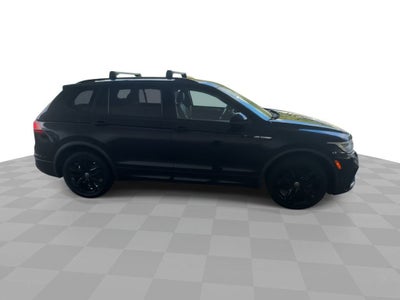 2022 Volkswagen Tiguan SE R-Line Black