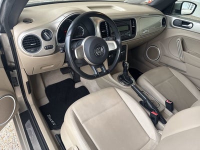2013 Volkswagen Beetle Convertible 2.5L