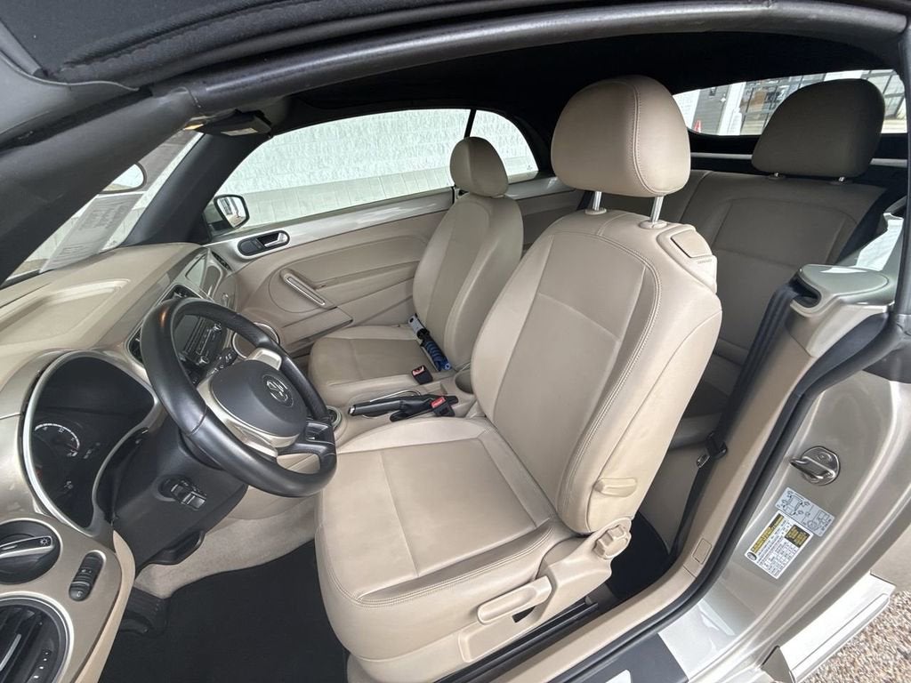 2013 Volkswagen Beetle Convertible 2.5L