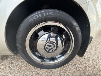 2013 Volkswagen Beetle Convertible 2.5L