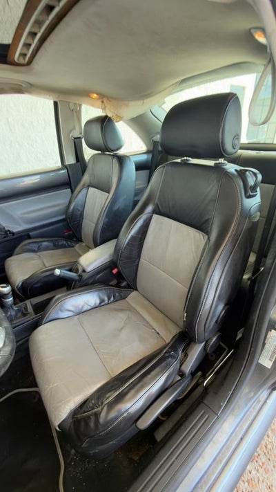 2004 Volkswagen New Beetle Coupe Turbo S