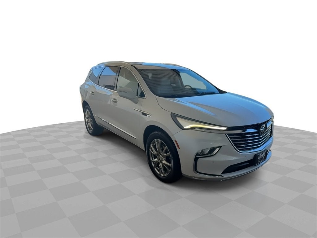 2022 Buick Enclave Essence