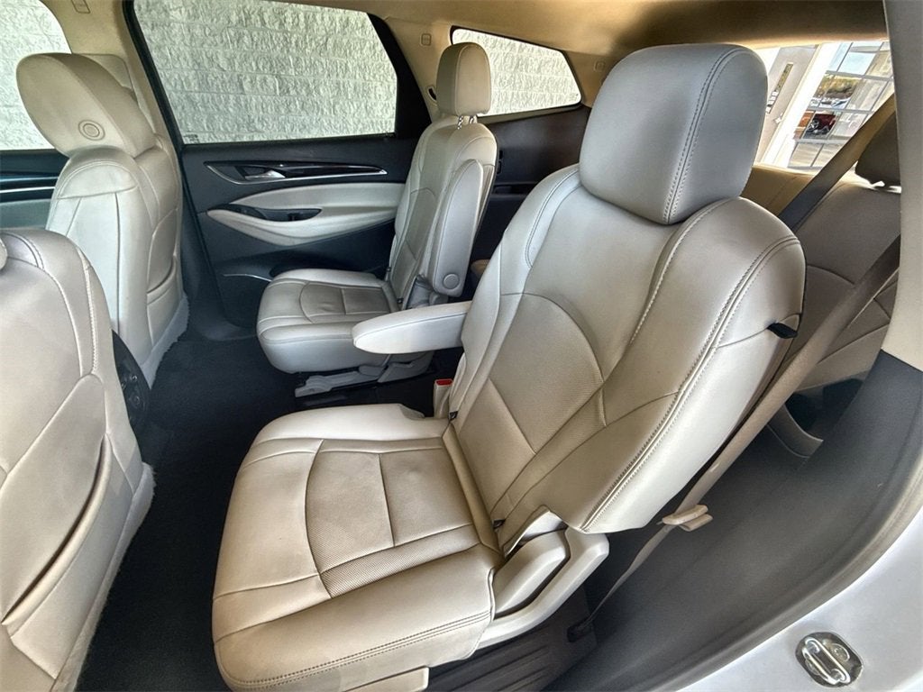 2022 Buick Enclave Essence