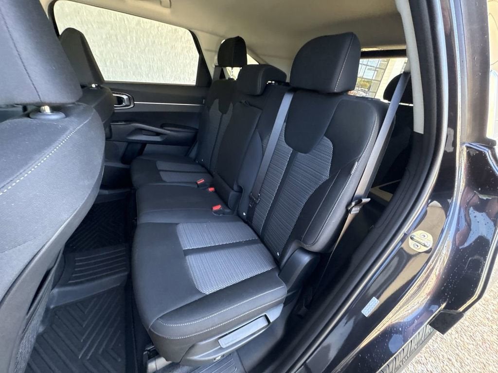 2025 Kia Sorento LX