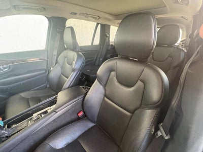 2019 Volvo XC90 Momentum