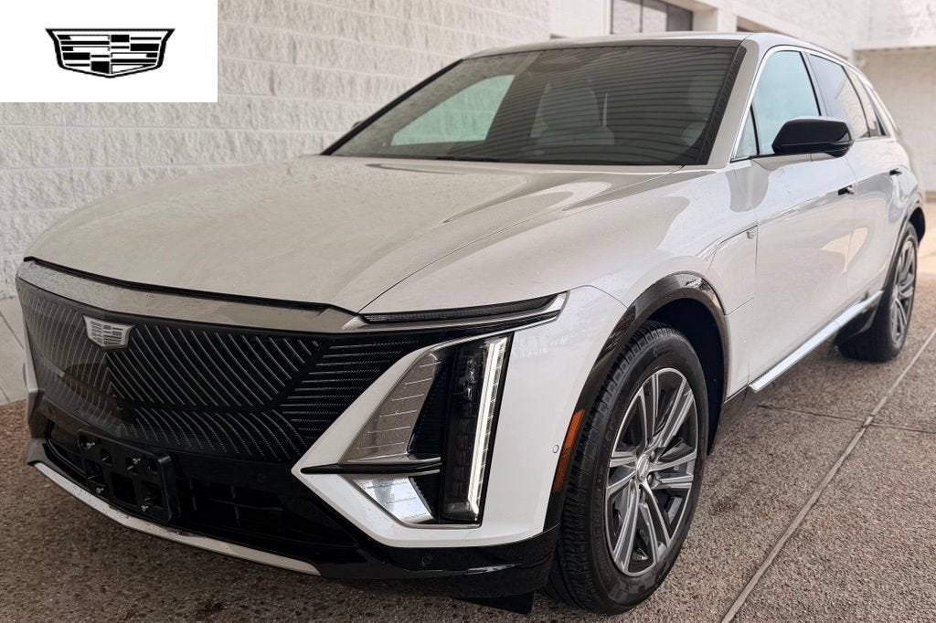2024 Cadillac LYRIQ Luxury 1