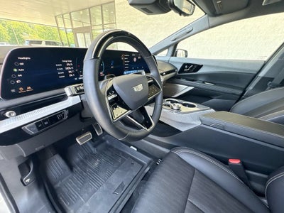 2025 Cadillac OPTIQ Luxury 2