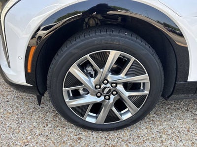 2025 Cadillac OPTIQ Luxury 2
